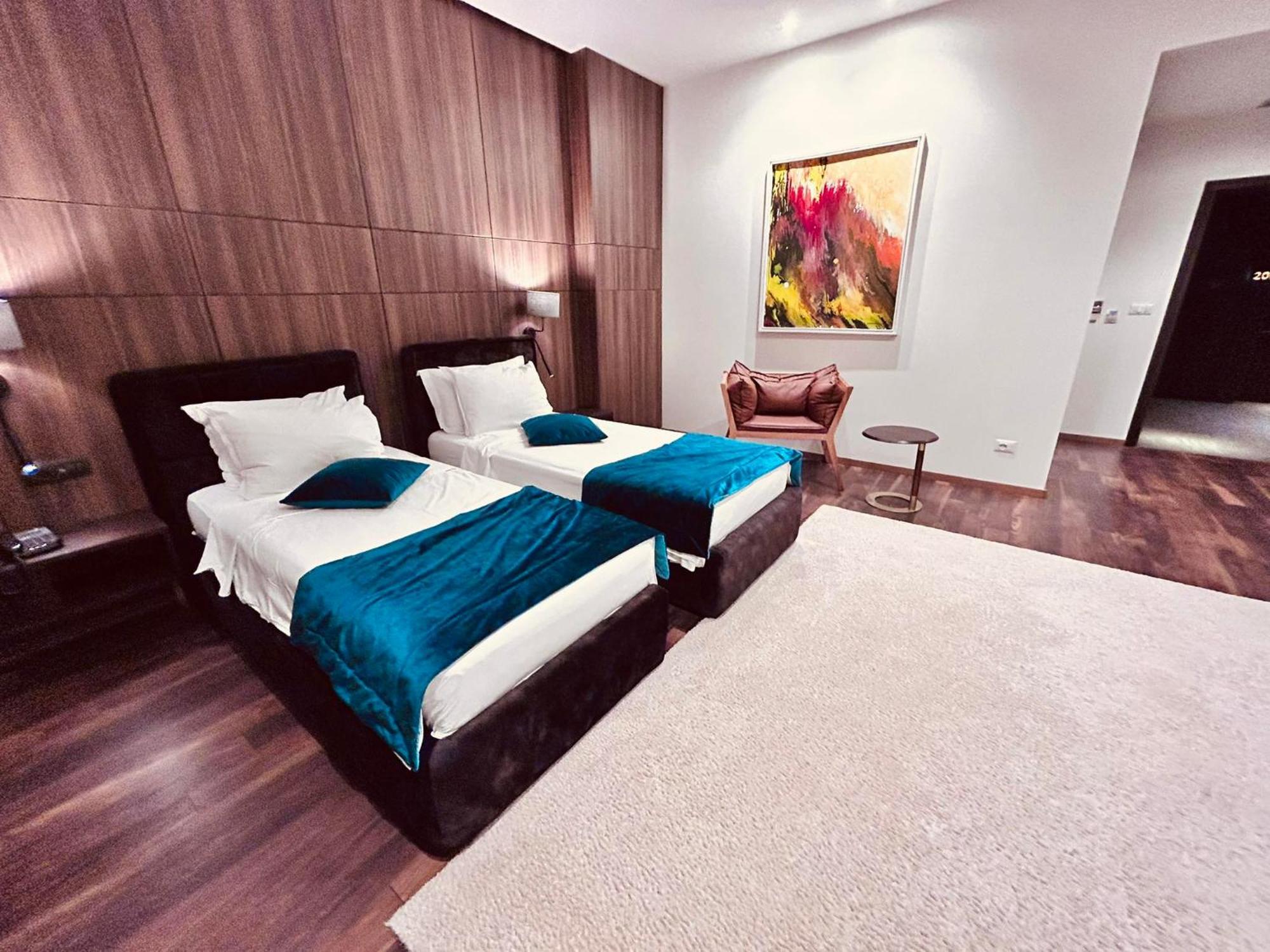 Premium Park Hotel 普里兹伦 外观 照片